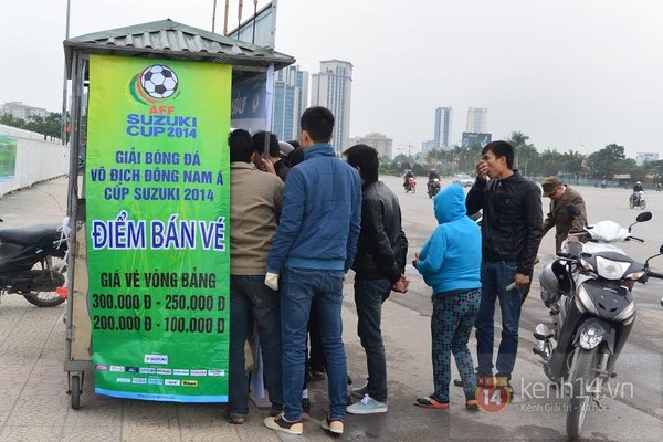 Vé AFF Suzuki Cup bán chậm, bị chê đắt 1