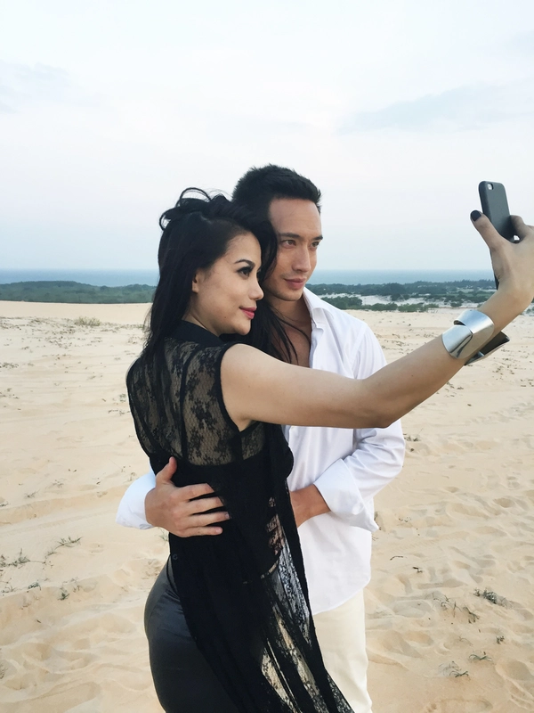 Trương Ngọc Ánh tình tứ với "bạn trai" trong MV nhạc phim "Hương Ga" 1