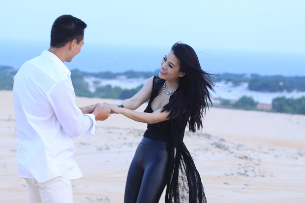 Trương Ngọc Ánh tình tứ với "bạn trai" trong MV nhạc phim "Hương Ga" 8