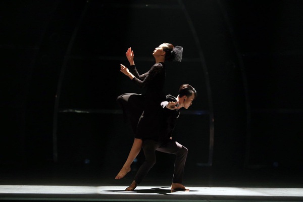 SYTYCD: "Vũ c&ocirc;ng 1 ch&acirc;n" bất ngờ g&acirc;y sốt 6