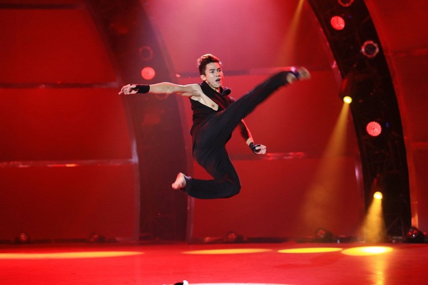 SYTYCD: "Vũ c&ocirc;ng 1 ch&acirc;n" bất ngờ g&acirc;y sốt 13