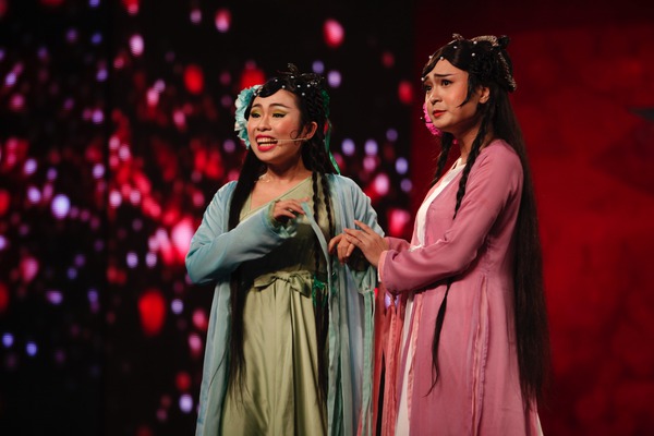 Nghe Uy&ecirc;n Linh "song ca" với "tiểu Uy&ecirc;n Linh" 2