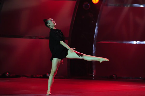 SYTYCD: John Huy Trần thẳng tay loại học tr&ograve; 9