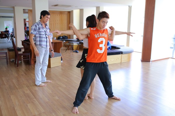 SYTYCD: Luật chơi thay đổi, "Dũng kh&ugrave;ng" ngồi ghế n&oacute;ng v&igrave; Vũ Ngọc Đ&atilde;ng 16