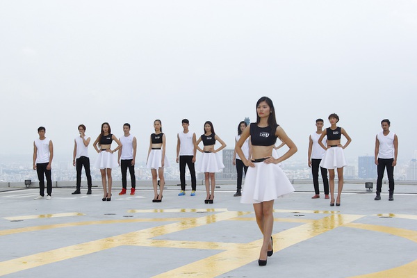 Next Top Model: Xu&acirc;n Lan đưa top 16 l&ecirc;n cao 191m tập catwalk 16