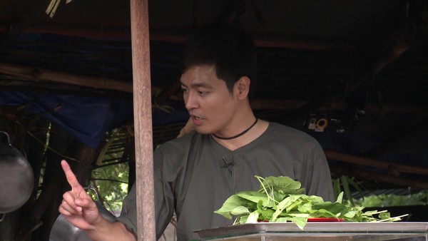 Bố ơi!: Phan Anh phạt con gái vì không chịu giúp bán bánh xèo 17