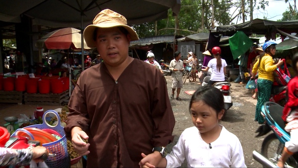Bố ơi!: Phan Anh phạt con gái vì không chịu giúp bán bánh xèo 5