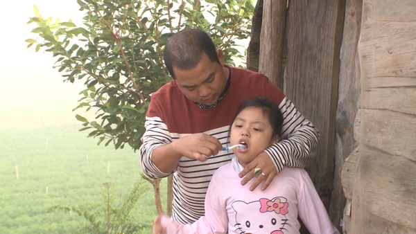 Bố ơi!: Ho&agrave;ng B&aacute;ch, Minh Khang c&atilde;i nhau nảy lửa v&igrave; đi xin tiền 3