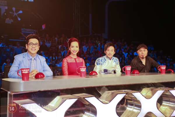 Vietnam's Got Talent: Uyên Linh thăng hoa với người yêu trên sân khấu 1