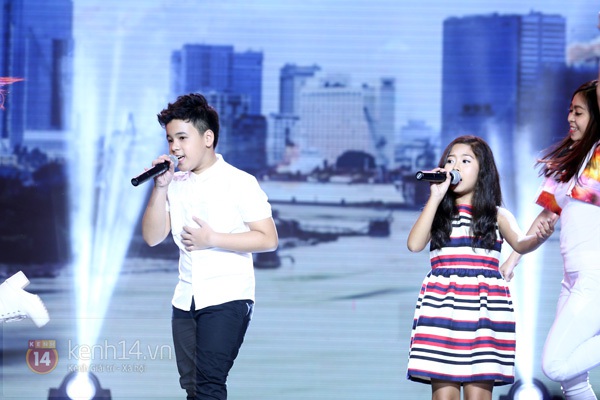 Quang Anh, Thiện Nhân "đốt nóng" Gala The Voice Kids 10