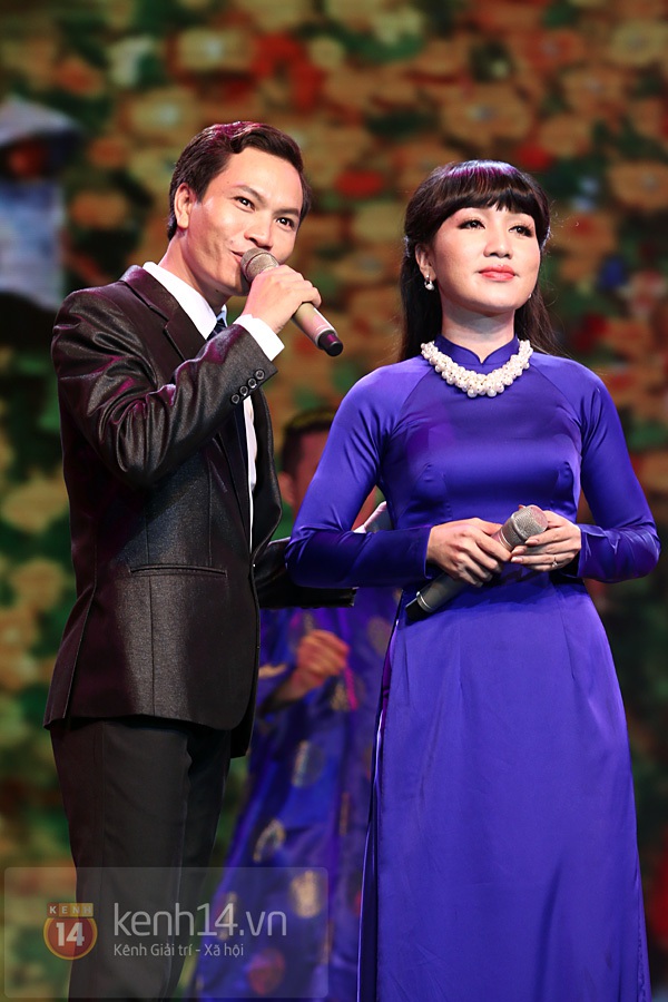 Quế V&acirc;n - Minh Thư "choảng nhau" v&igrave; c&ugrave;ng... m&ecirc; Lam Trường 19