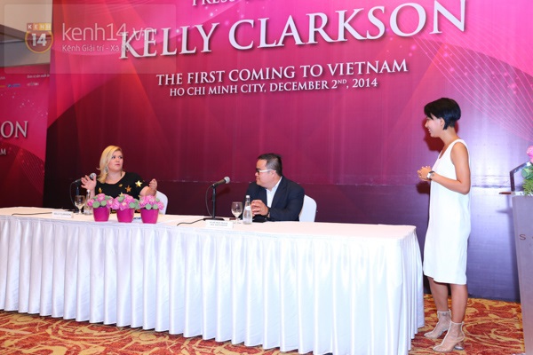 Kelly Clarkson rạng rỡ ra mắt báo giới Việt Nam 5 Kelly Clarkson rạng rỡ ra mắt báo giới Việt Nam 5