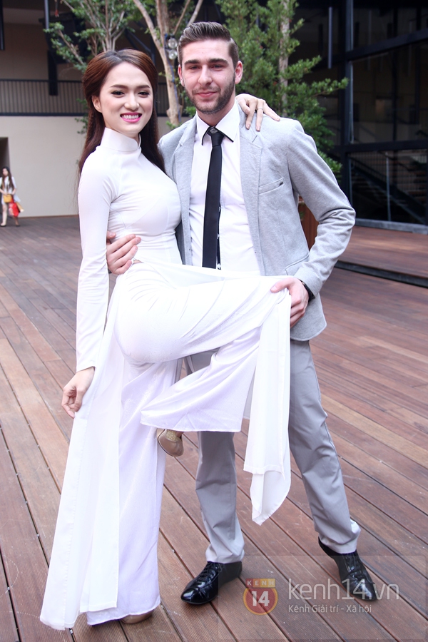 Angela Phương Trinh "giấu nghề" tại họp báo "Bước nhảy hoàn vũ" 21