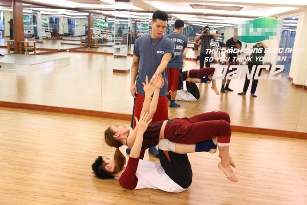 SYTYCD: Đ&ocirc;ng Nhi, Trung Qu&acirc;n sẵn s&agrave;ng biểu diễn tại đ&ecirc;m B&aacute;n kết 14