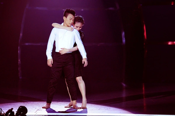 SYTYCD: Thanh B&ugrave;i rơi nước mắt v&igrave; thương Phạm Lịch 11