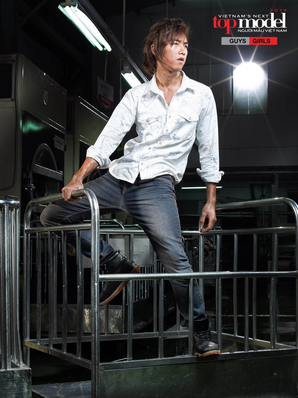 Next Top Model: Quang H&ugrave;ng "chết lặng" khi "bạn g&aacute;i" bị loại 36