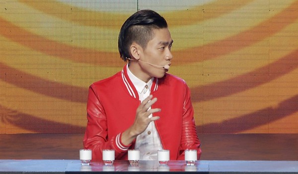 Vietnam's Got Talent: Th&iacute; sinh sơ suất uống nhầm axit khi tr&igrave;nh diễn ảo thuật 5