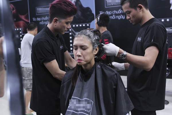 Những pha "nhớ đời" của Nguyễn Oanh tại "Next Top Model" 1