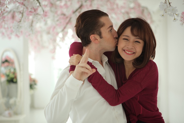 Angela Phương Trinh, Lan Ngọc "lem luốc" trong b&agrave;i nhảy về phim 14