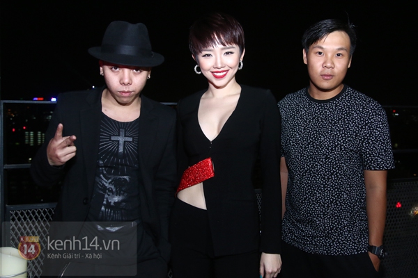 Đ&ocirc;ng Nhi th&acirc;n thiết Ho&agrave;ng Th&ugrave;y Linh ng&agrave;y ra mắt show thực tế mới 6