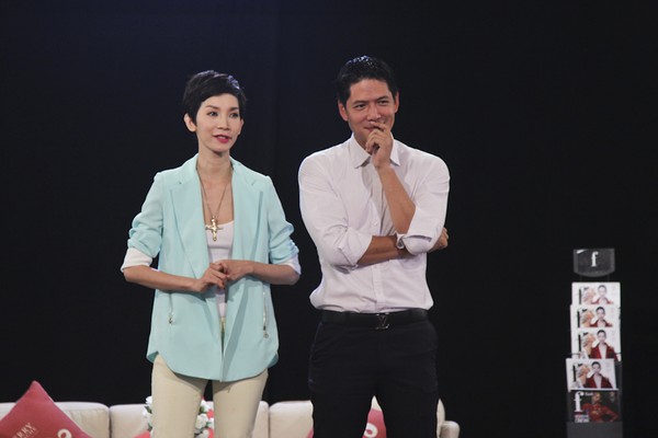 Next Top Model: Nguyễn Oanh kh&oacute;c nức nở khi phải h&ocirc;n "oan gia" 1