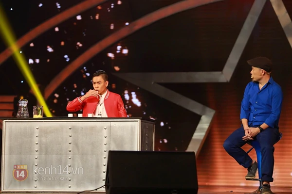 Vietnam's Got Talent: Th&iacute; sinh sơ suất uống nhầm axit khi tr&igrave;nh diễn ảo thuật 7