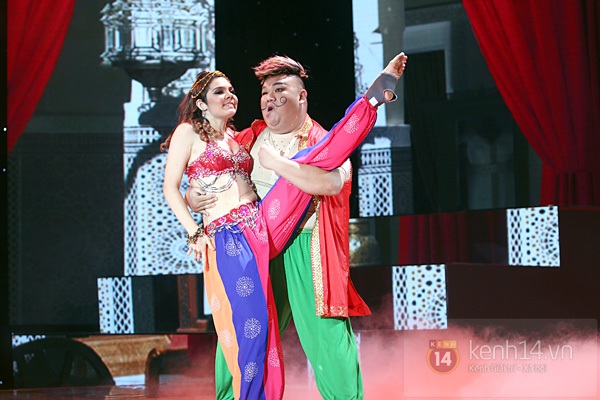 BNHV: Angela Phương Trinh hóa nữ hoàng, Lan Ngọc "quậy" hit SNSD 15
