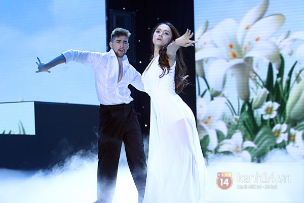 BNHV: Angela Phương Trinh hóa nữ hoàng, Lan Ngọc "quậy" hit SNSD 18