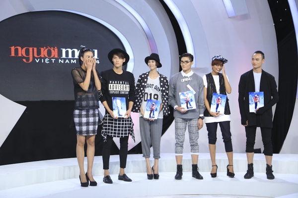 Next Top Model: Nguyễn Oanh kh&oacute;c nức nở khi phải h&ocirc;n "oan gia" 16