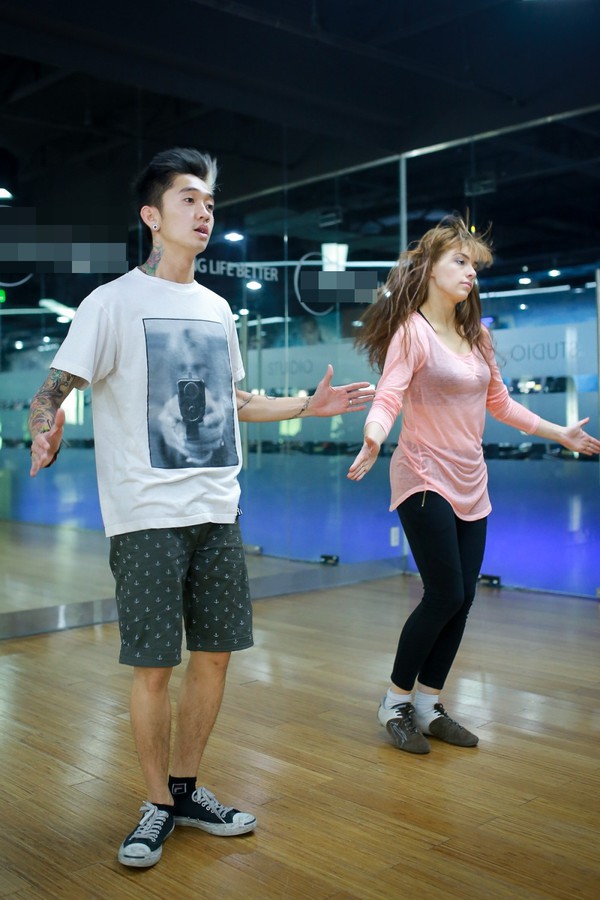 "Vừa đi vừa khóc" được tái hiện tại "Bước nhảy hoàn vũ" 22