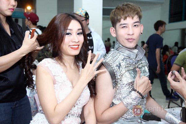 Jennifer Phạm cực xinh đẹp trong hậu trường