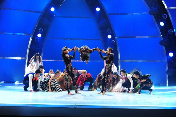 Hot boy Sơn L&acirc;m l&ecirc;n ng&ocirc;i Qu&aacute;n qu&acirc;n "So You Think You Can Dance" 9