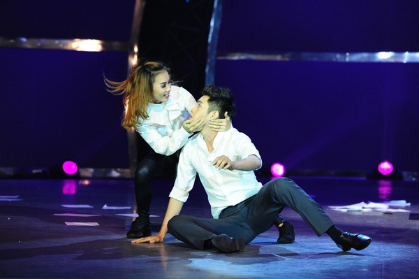 Hot boy Sơn L&acirc;m l&ecirc;n ng&ocirc;i Qu&aacute;n qu&acirc;n "So You Think You Can Dance" 21