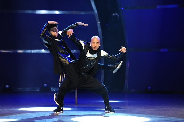 Hot boy Sơn L&acirc;m l&ecirc;n ng&ocirc;i Qu&aacute;n qu&acirc;n "So You Think You Can Dance" 27