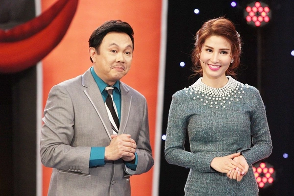 Việt Hương, Trường Giang thi nhau "quậy" hit Uy&ecirc;n Linh 16