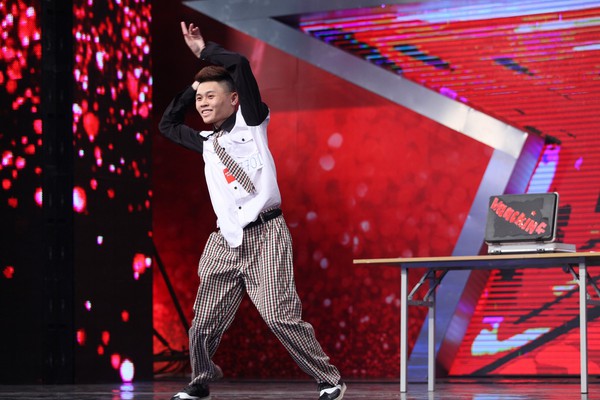 D&agrave;n trai 6 m&uacute;i lại đổ bộ "Vietnam's Got Talent" 9