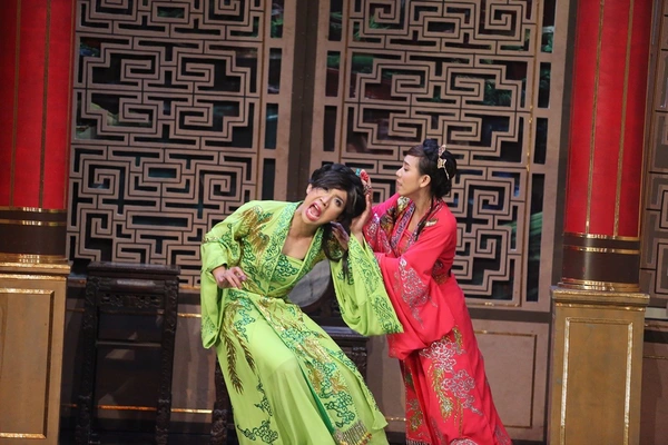 S&acirc;n khấu nghi&ecirc;ng - m&oacute;n mới cho show h&agrave;i Việt 4