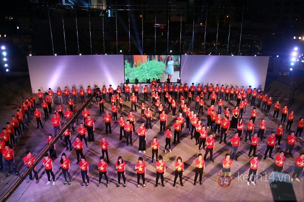 BNHV: Angela Phương Trinh hóa nữ hoàng, Lan Ngọc "quậy" hit SNSD 10