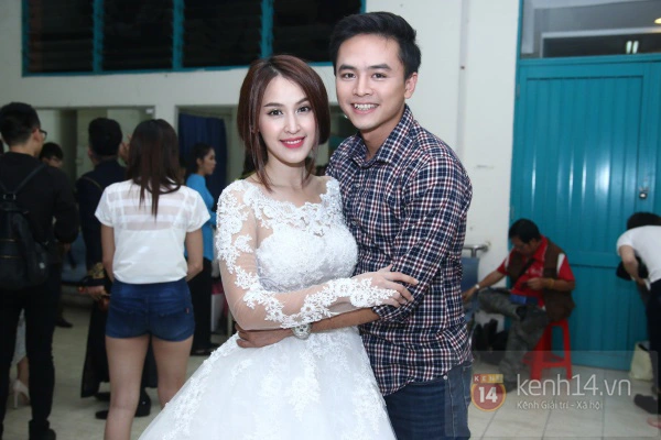 Minh Thư, B&ugrave;i Anh Tuấn được mẹ chăm s&oacute;c từng li từng t&iacute; 8