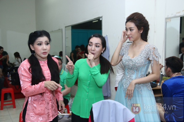 Minh Thư, B&ugrave;i Anh Tuấn được mẹ chăm s&oacute;c từng li từng t&iacute; 3