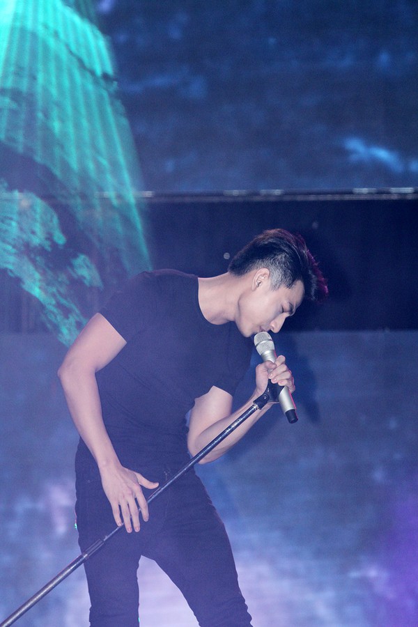 "The Remix" xác nhận "hoãn" hợp tác với Hoàng Thùy Linh 25
