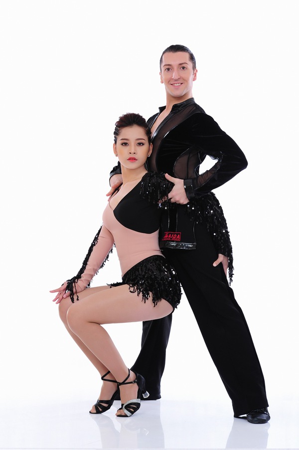 Chi Pu nhảy về sao "Glee" qu&aacute; cố 1