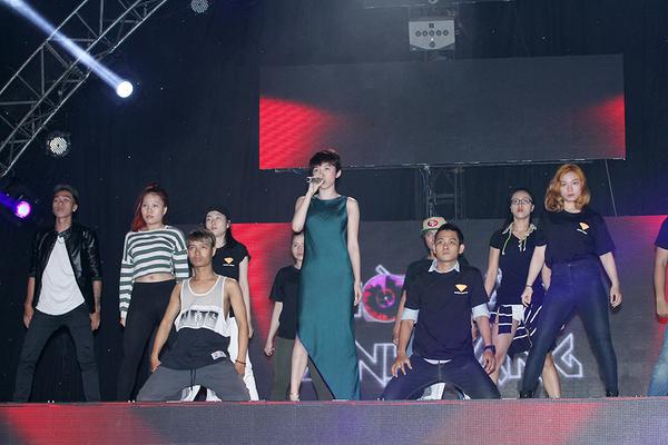 "The Remix" xác nhận "hoãn" hợp tác với Hoàng Thùy Linh 35