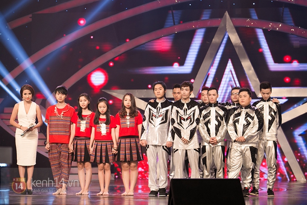 Vietnam's Got Talent: Thu Minh tự tin khoe "2 mẹ con cùng hát" 17