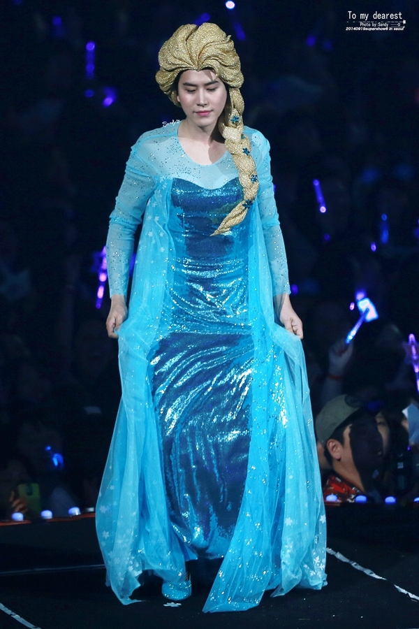 Đau ruột vì dàn “nữ hoàng Elsa” Super Junior trên sân khấu 15