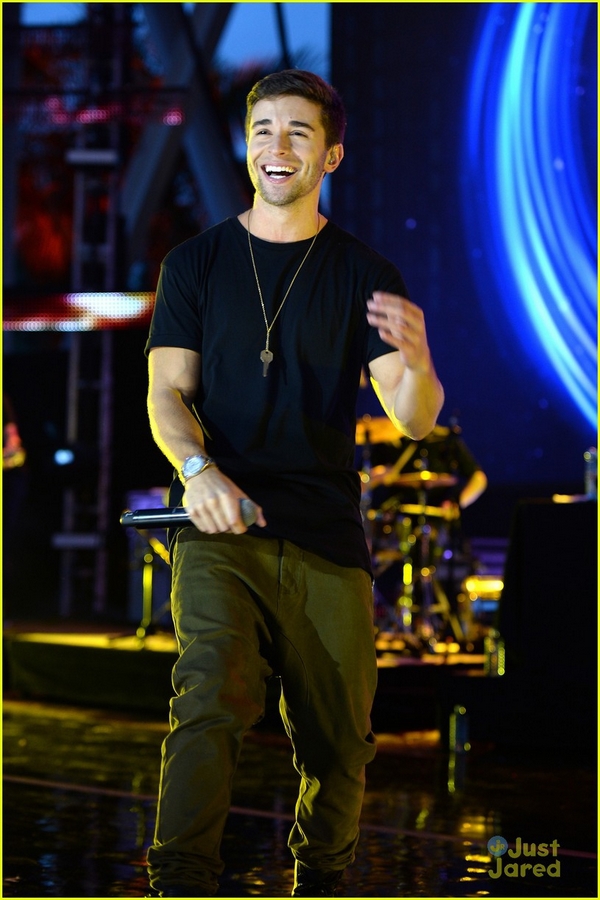 Jake Miller: Hot boy hát hay, rap đỉnh “sắp gây sốt”  2