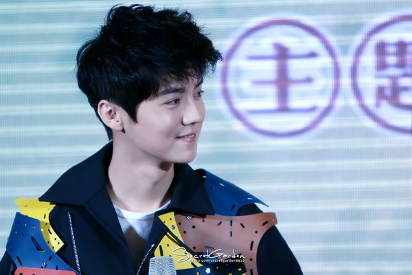 Luhan khoe giọng tr&ecirc;n s&acirc;n khấu solo sau khi rời EXO 3