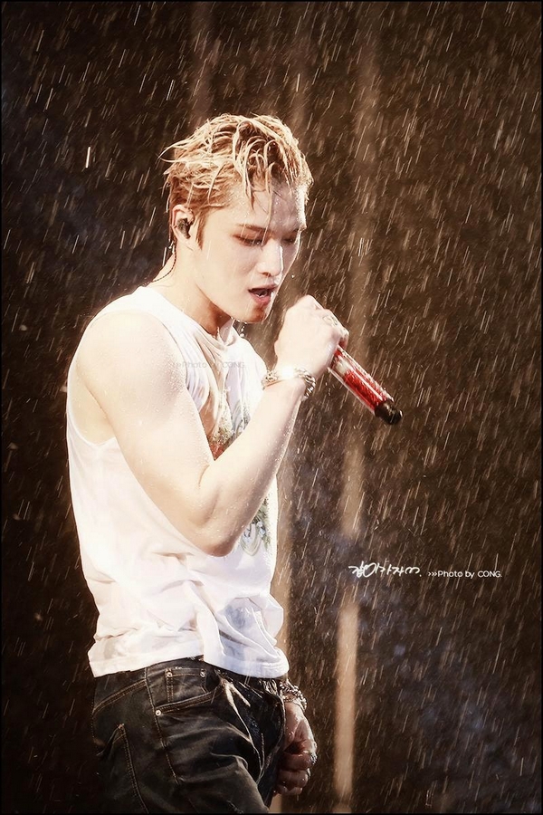 Chiêm ngưỡng vẻ đẹp thần thánh của "Hoàng tử châu Á" Jaejoong 16