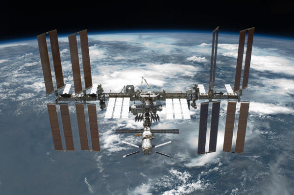 Những khoảnh khắc đẹp trên Trạm Không gian Quốc tế ISS 12