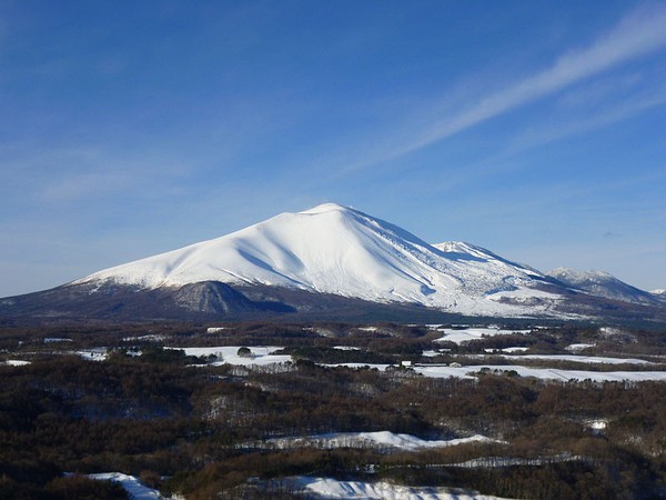 Vẻ đẹp của những ngọn núi lửa hung dữ nhất Nhật Bản 10